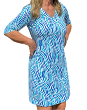 Lulu B Blue Zebra V-Neck Travel Dress